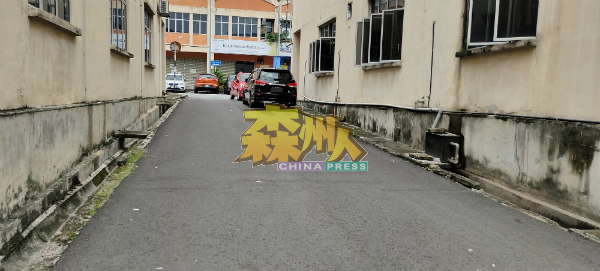 市政局率先在小巷划设泊车位,解决奥克兰商业区车位短缺问题。